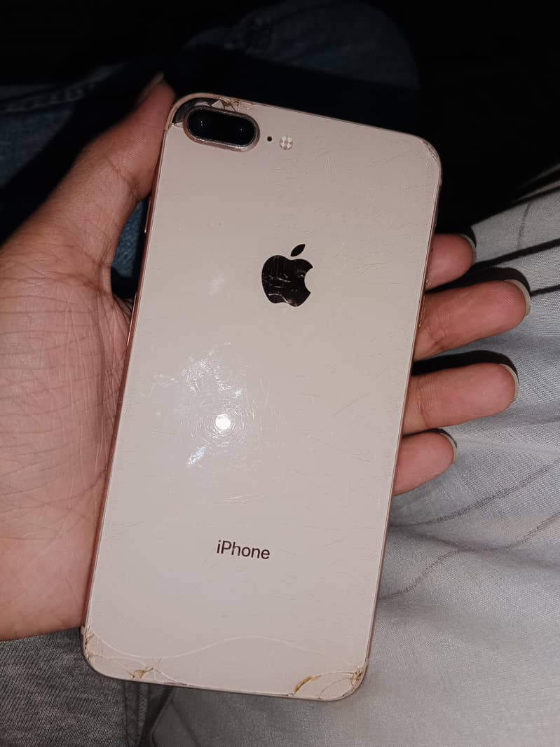 Apple iPhone 8 Plus 0