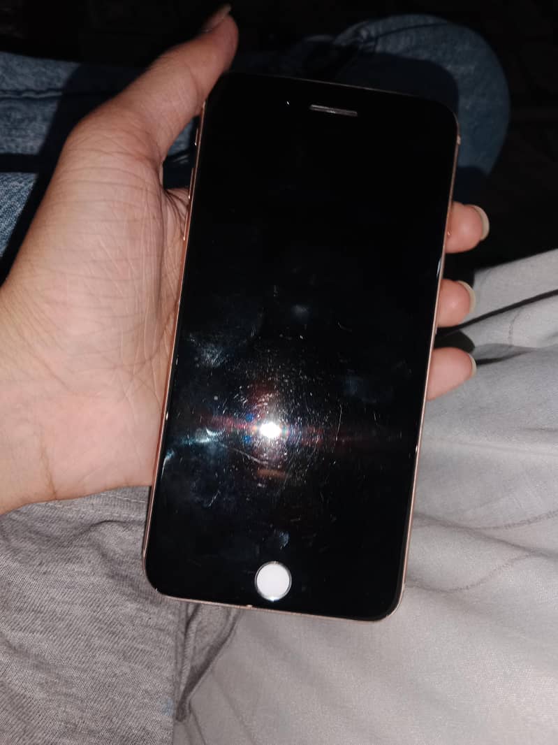 Apple iPhone 8 Plus 2