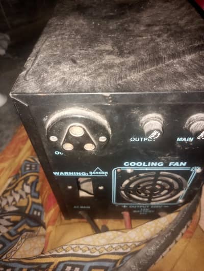 good condition ups 24 wt 2 bytri wala. hend made pure copper hai