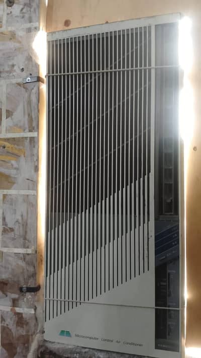 0.75 ton Windo AC in Good Condition zabardast working ha