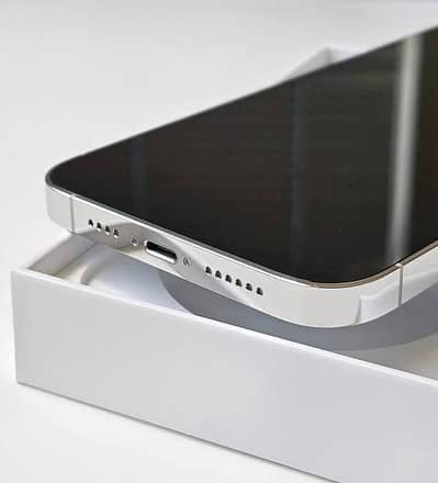 i Phone 8plus, 11,12,13,14,15 pro max on instalment Whatsap 3260768968