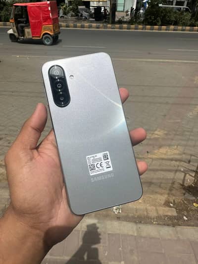 Samsung A17 8/256gb