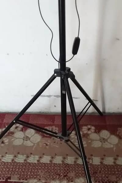 ring light tripod stand