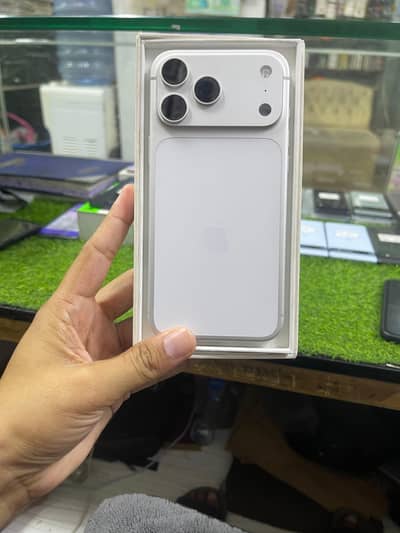 17 pro max 256gb Non pta complete box