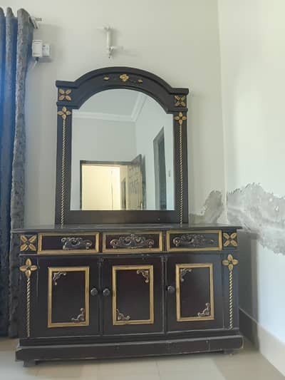 dressing table
