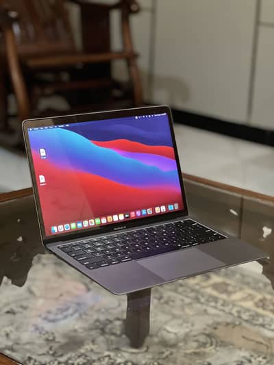 Macbook Air 2019 13 inch 8 GB RAM 256 GB SSD