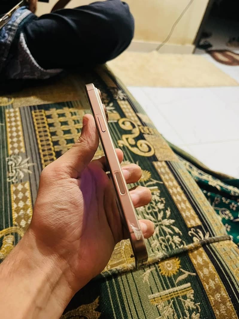Iphone 16 pro max 1