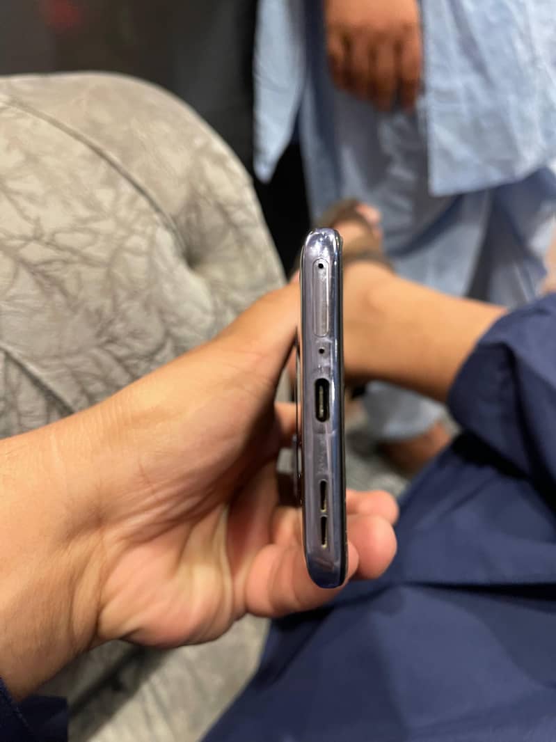 One Plus 9R 5