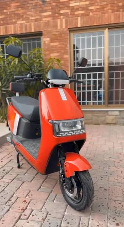 Saigee N300 Electric Scooty for Sale – Excellent Condition