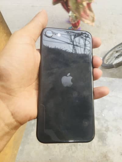 Apple iPhone SE
