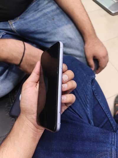 Apple iPhone 11