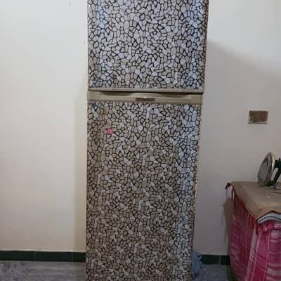 Dawalance fridge, refrigerator medium size