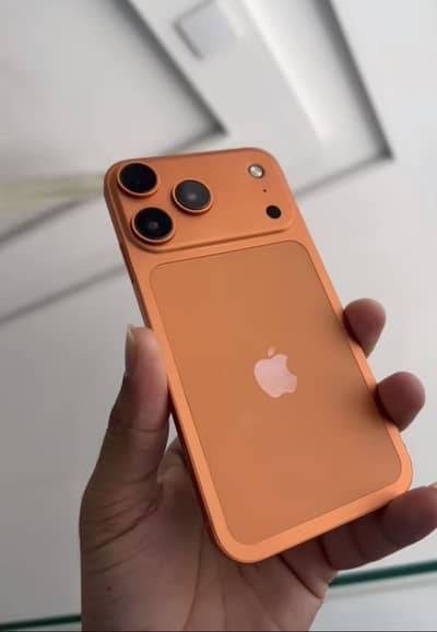 iPhone XR converted into 17 pro