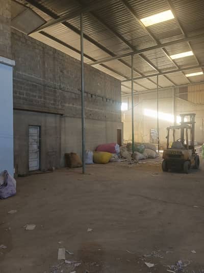 Korangi Industrial Area Warehouse Sized 650 Square Yards
