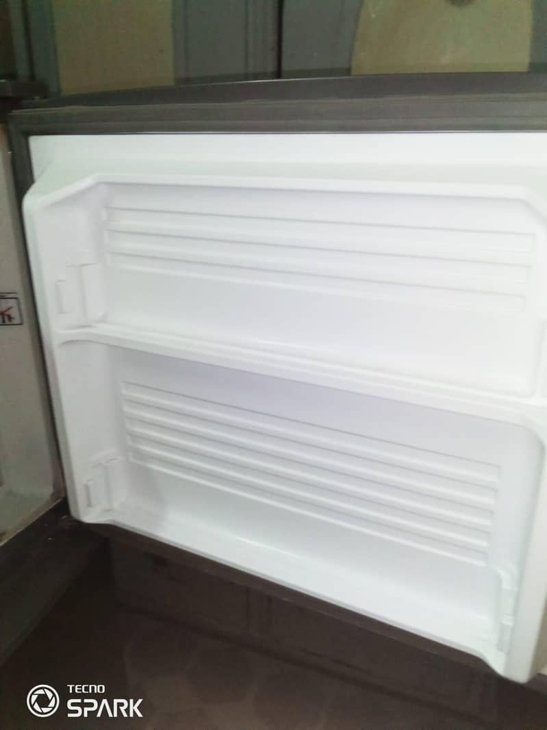 dawlance medium refrigerator 5