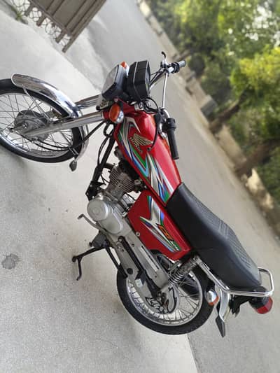 Honda 125 model 22/23 home use bike