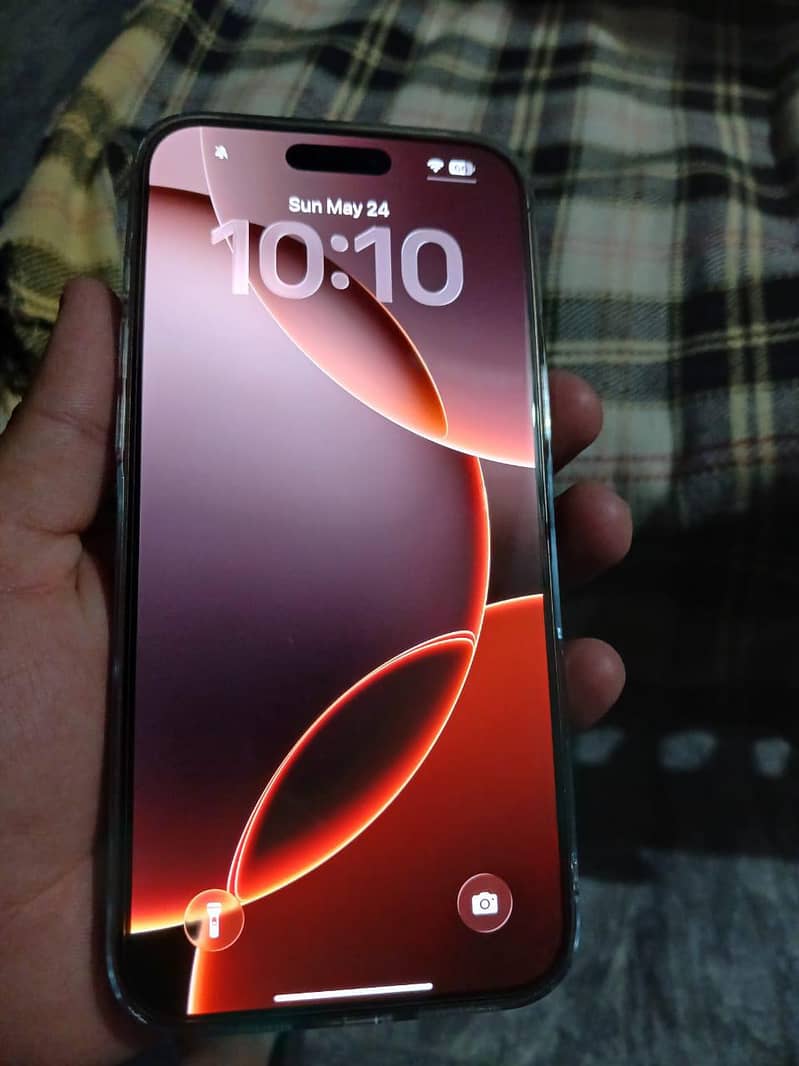 iPhone 16 pro max 0