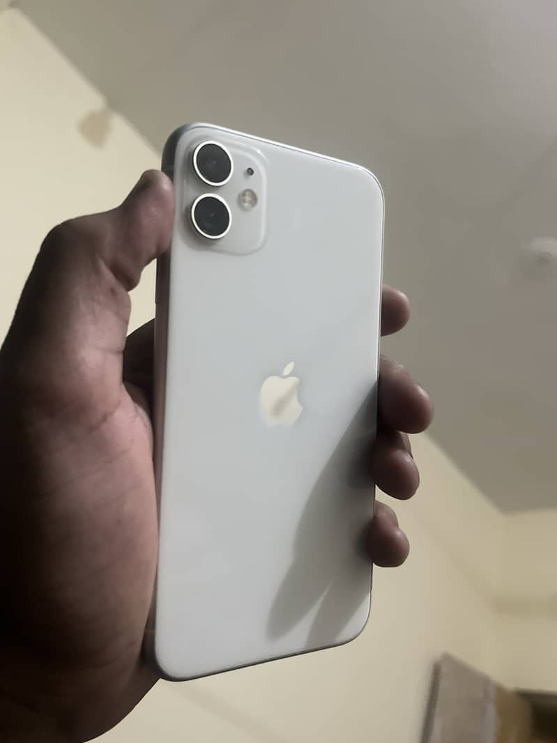 Apple iPhone 11 0