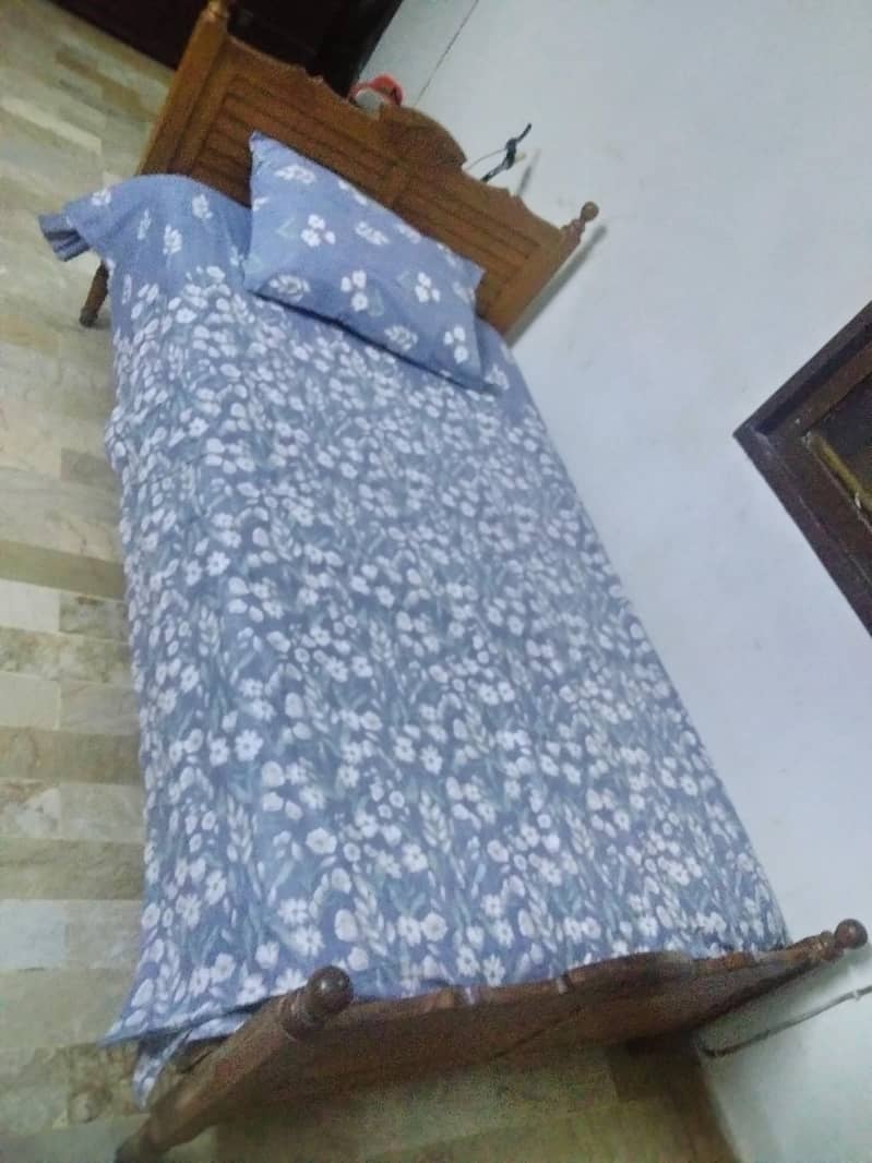Single Bed 0