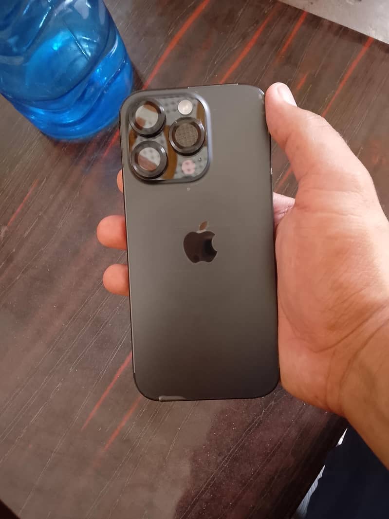 iphone 16 pro 2