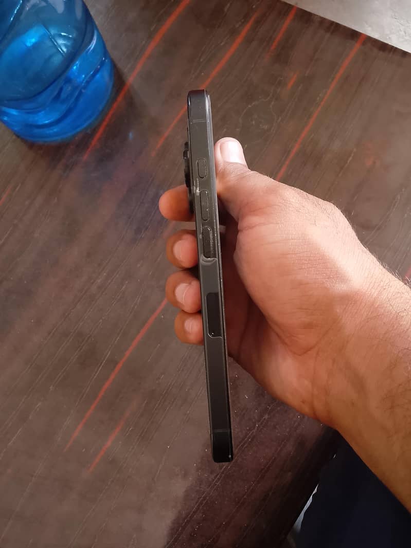 iphone 16 pro 3