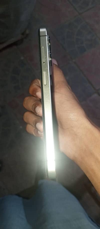 all mobile okay bas screen ma tora line hai