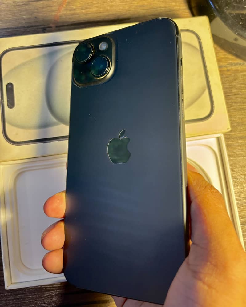 Apple iPhone 15 plus 7