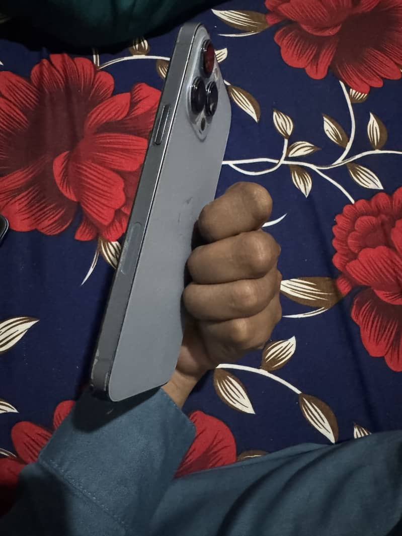 iphone 13pro max 2
