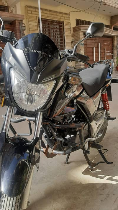 Honda CB 150f Black 2023 model 330,000