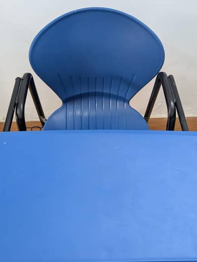 new condition chair, comfortable and good quality chair