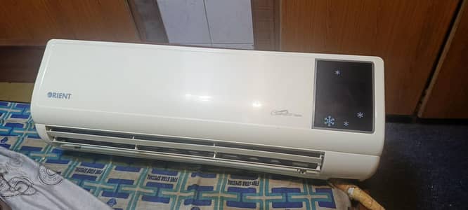 1 ton orient classic slit ac