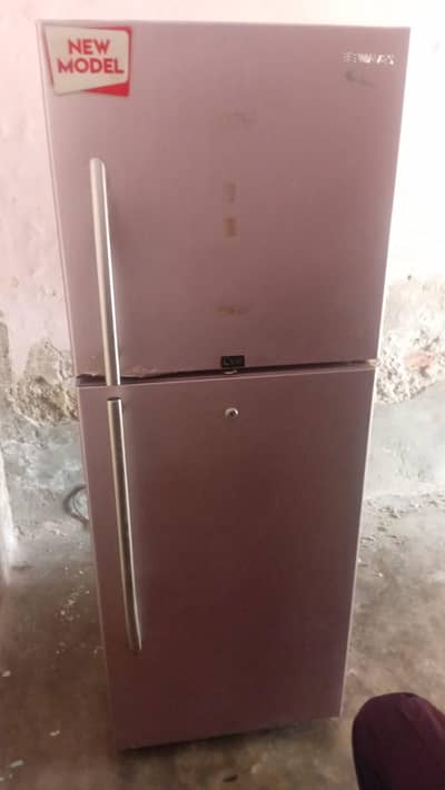 Fridge waves 2020 model Good condition