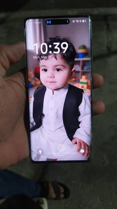 camon 40 pro 8 256