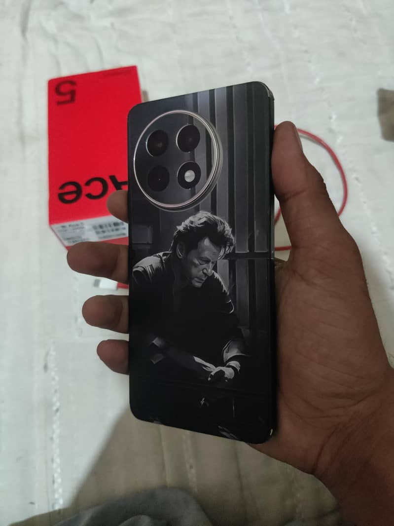 OnePlus ace 5 4