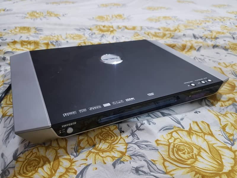 DVD PLAYER 1