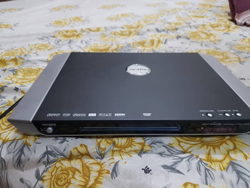 DVD PLAYER 4