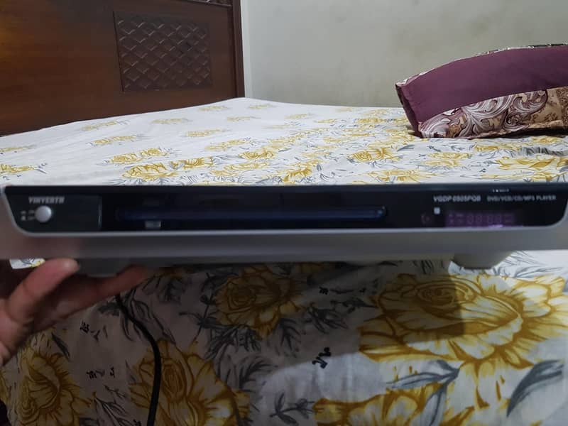 DVD PLAYER 5