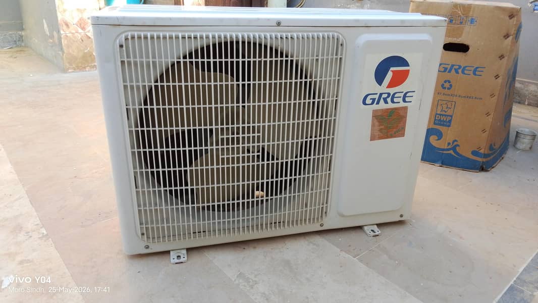 Gree Split AC 9