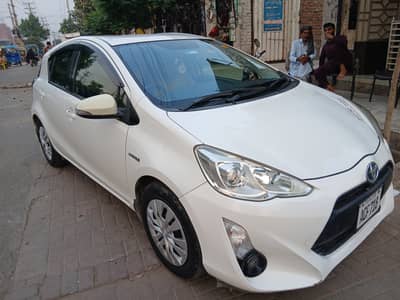 Professor used Toyota aqua 2015/18/21