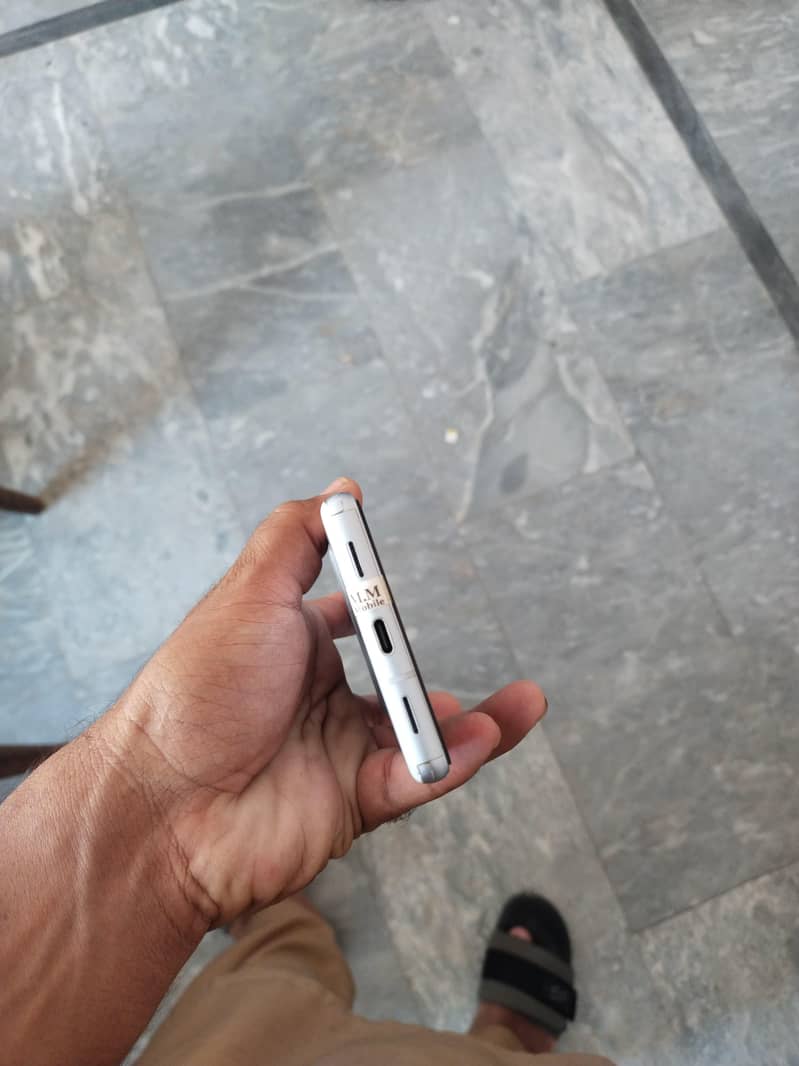 Google Pixel 7a 1