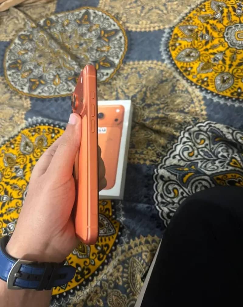 Apple iPhone 17 Pro Max 4