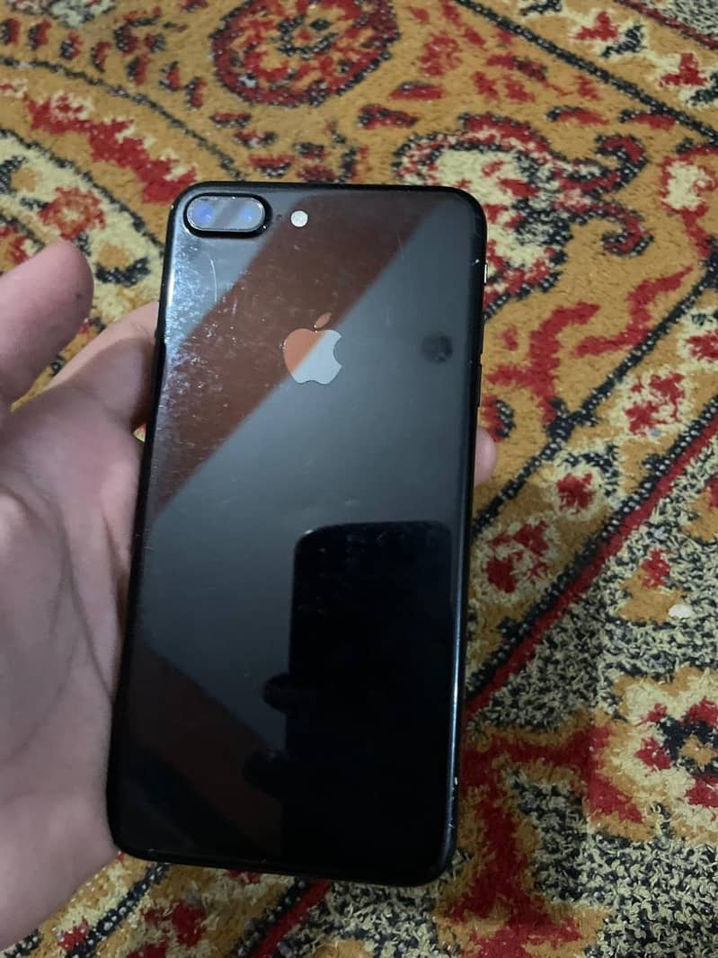 Apple iPhone 7 Plus 1