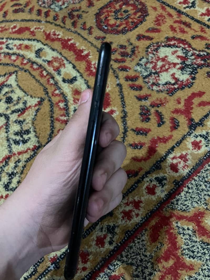 Apple iPhone 7 Plus 2