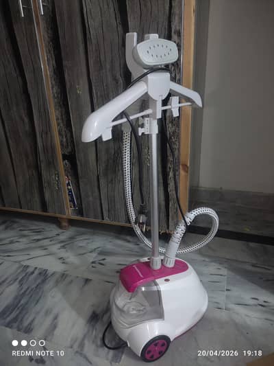 Brand New Garment Steamer – Almost Unused