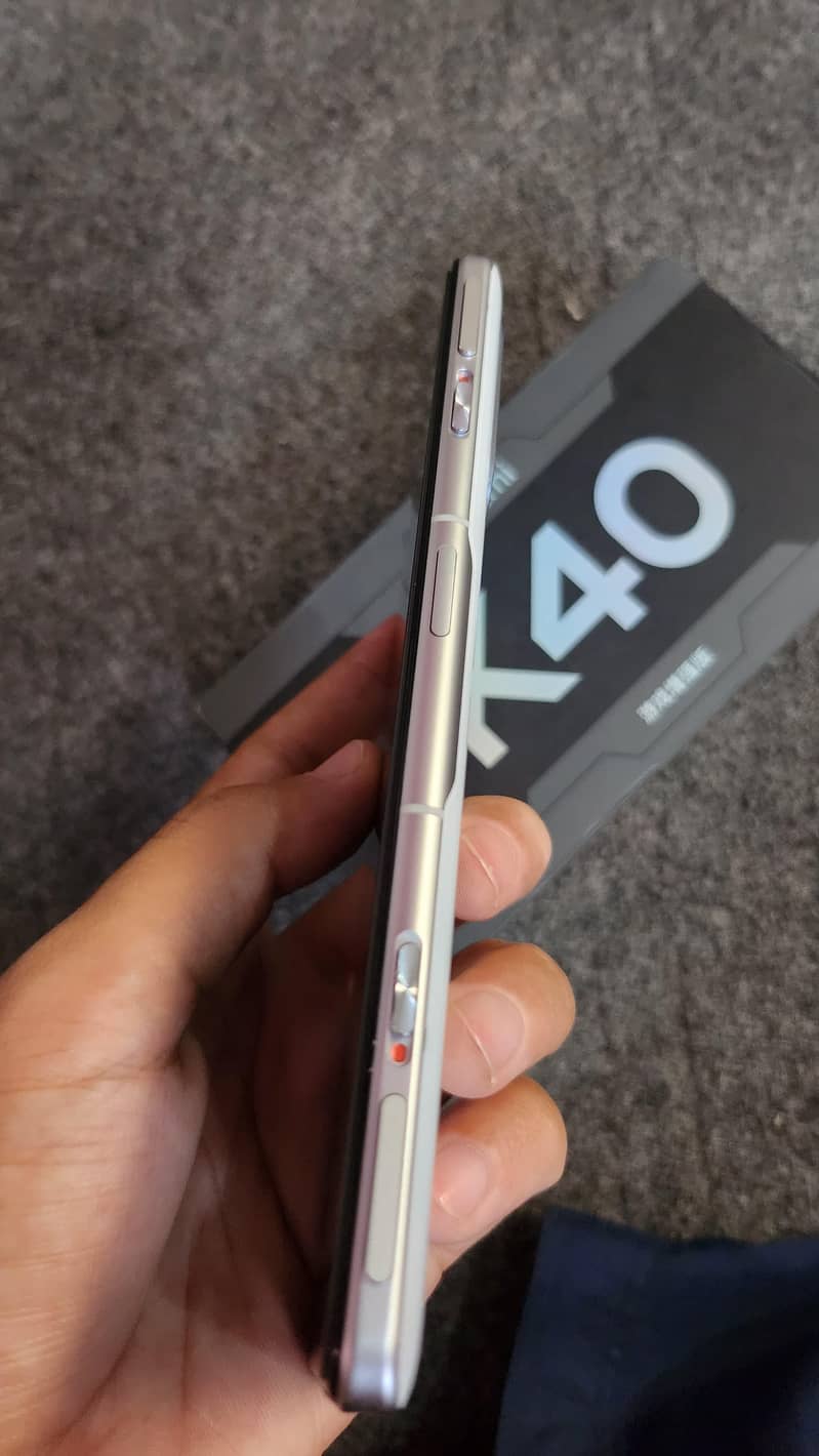 Redmi k40 5