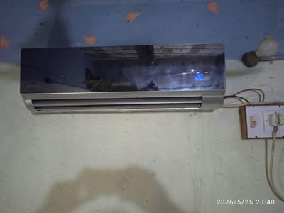 KENWOOD. E CRYSTAL SERIES INVERTER SIPLIT AC. 1.5 TONE