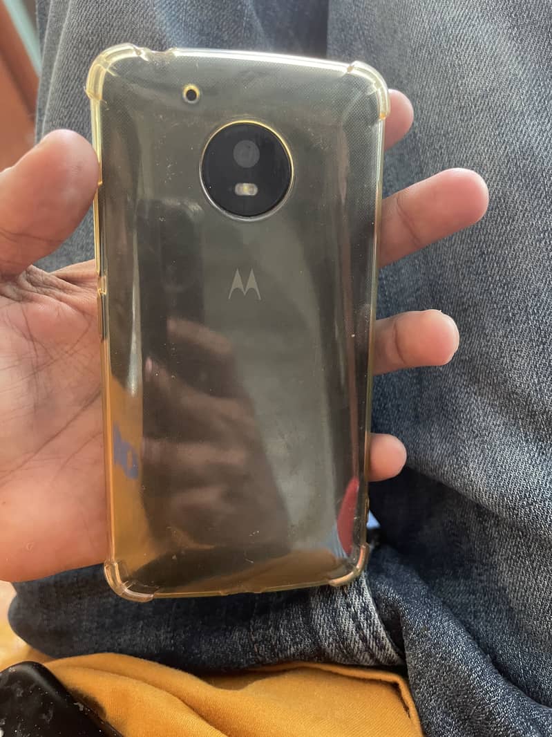 Moto E4 0