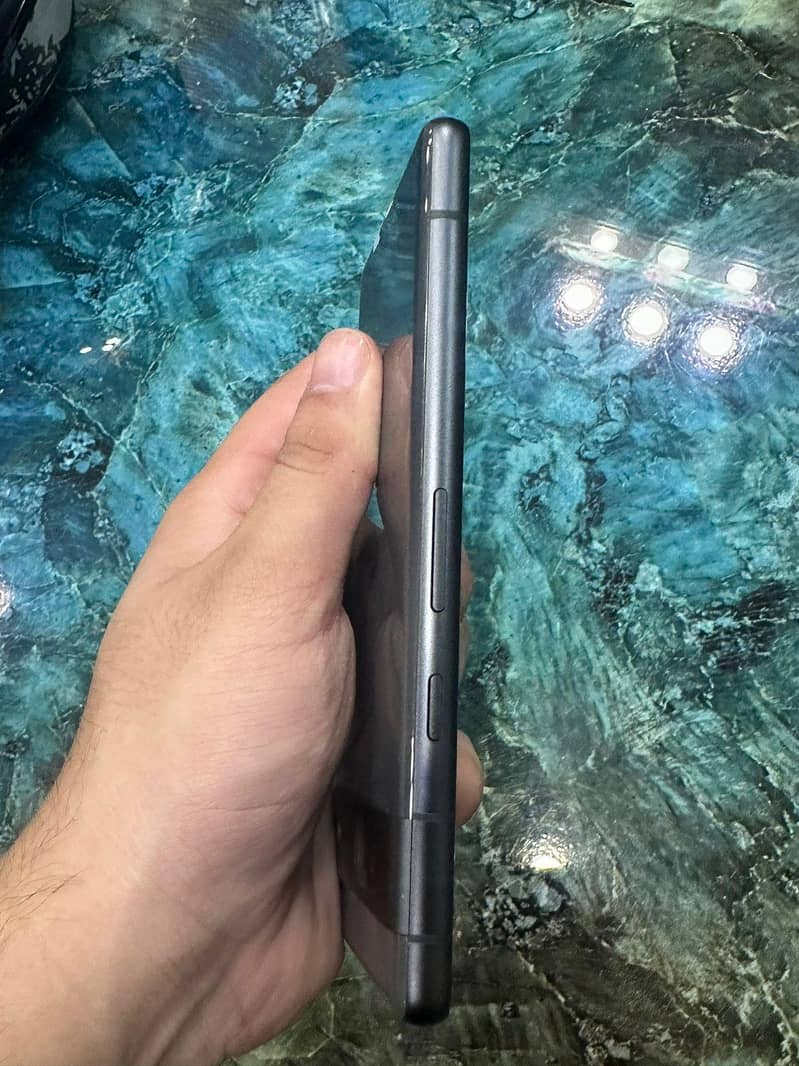 Google Pixel 7a 5