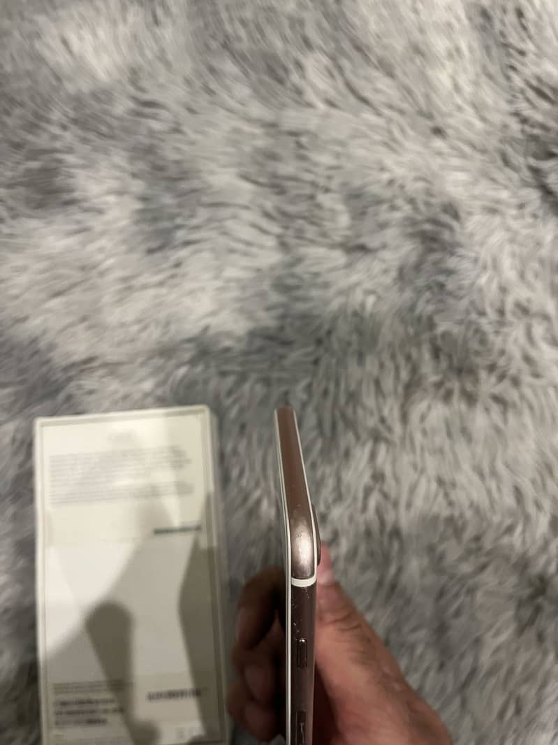 Apple iPhone 7 Plus 6