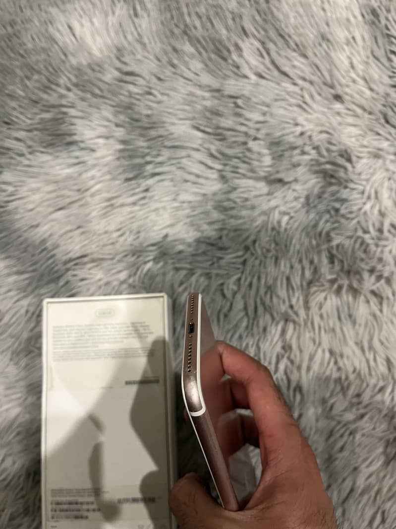 Apple iPhone 7 Plus 8